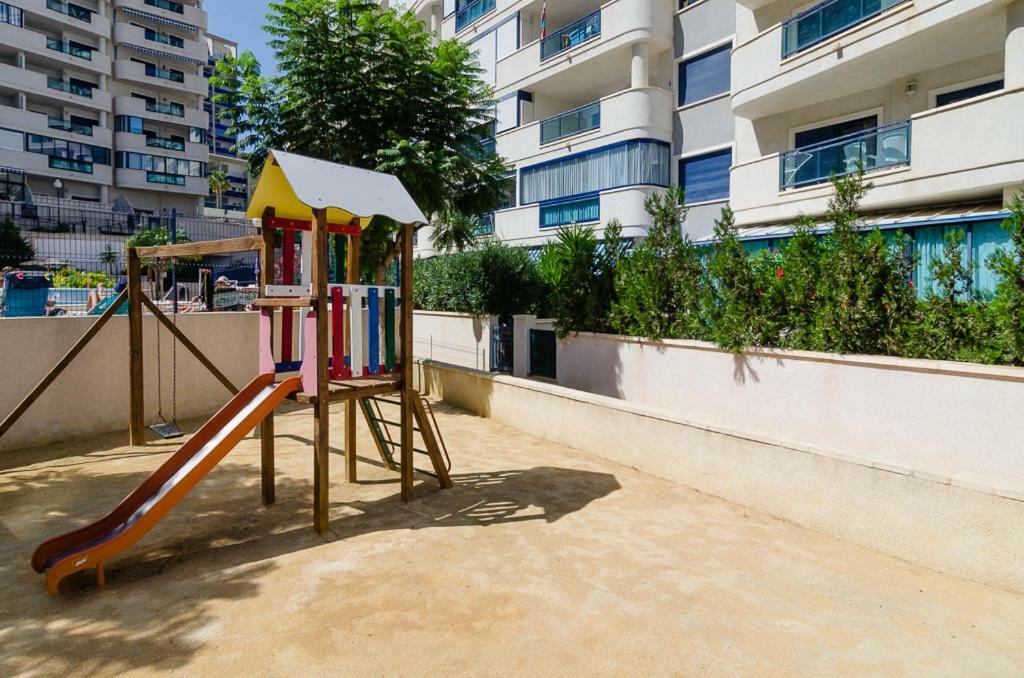 Comfortable Apartment In เบนิดอร์ม ภายนอก รูปภาพ