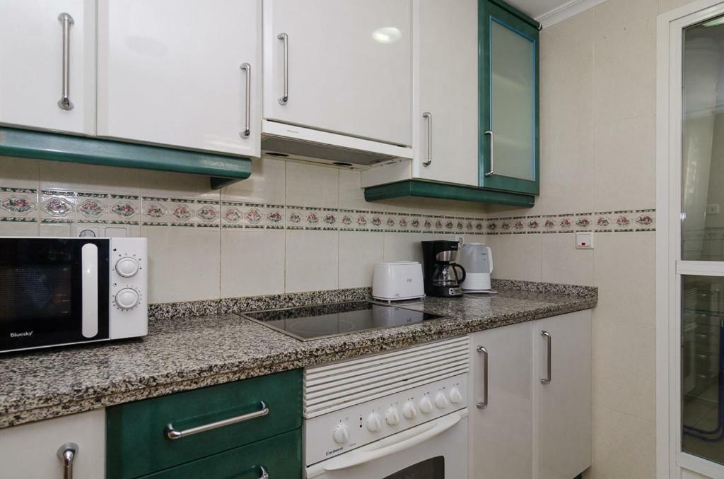 Comfortable Apartment In เบนิดอร์ม ภายนอก รูปภาพ