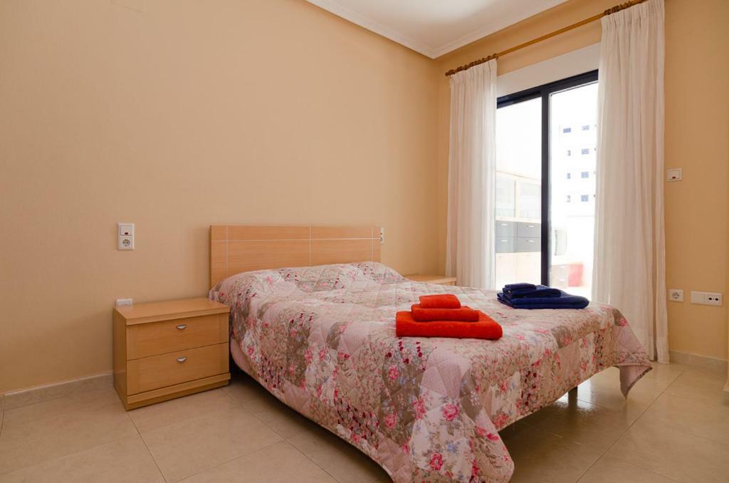 Comfortable Apartment In เบนิดอร์ม ภายนอก รูปภาพ